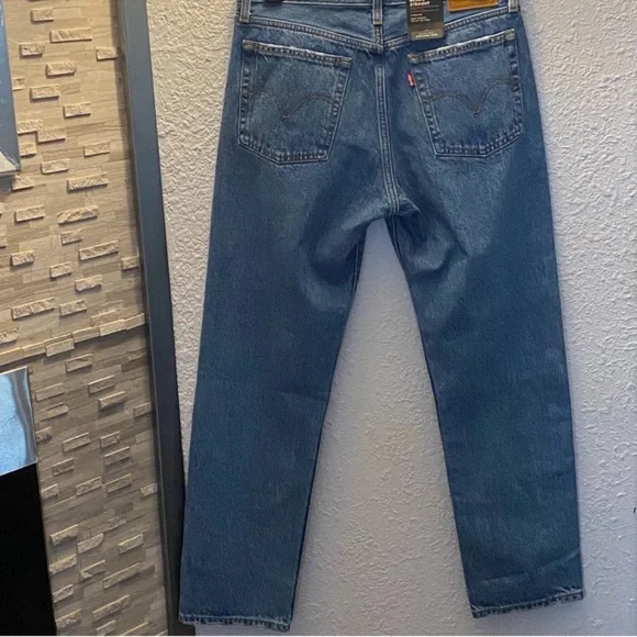 Levi's wedgie straight women’s classic high rise medium blue straight jeans NWT - Picture 4 of 12